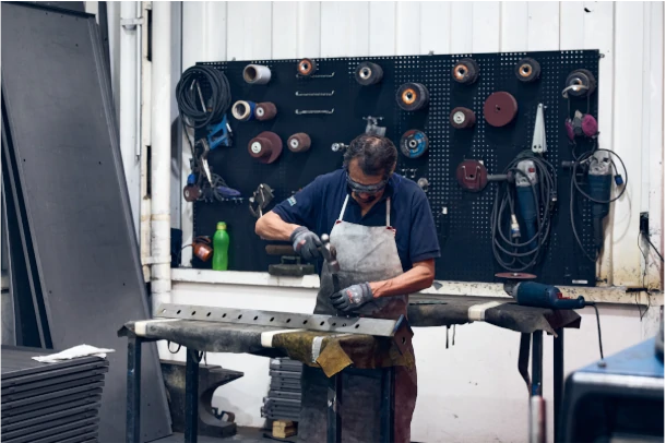 Somos una empresa altamente capacitada para brindar y satisfacer las necesidades de nuestros clientes en el campo de manufactura metalmecánica